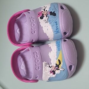 EUC Minnie Mouse "Makin Waves" Crocs